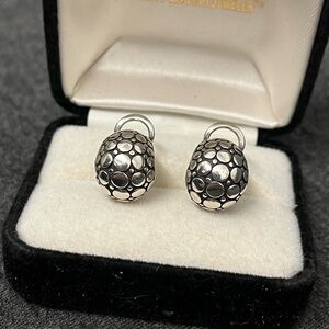 John Hardy
Dot Buddha Belly Earclips